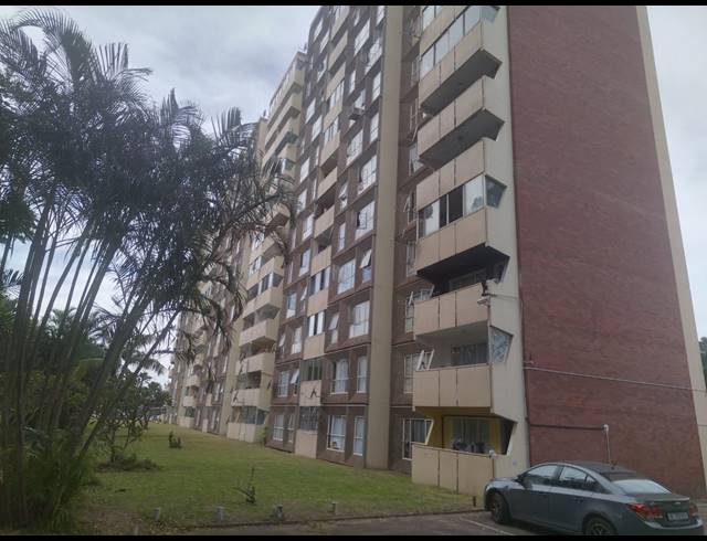 2 BEDROOM FLAT FOR SALE IN PINETOWN CENTRAL
